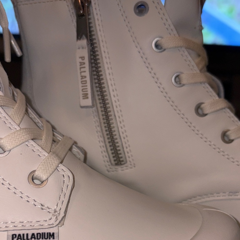 #134 Palladium Women's 9 white/lcream Combat Boots NWTWB organic shock 2 - Picture 8 of 13